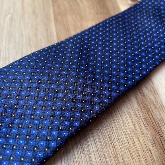 Express Blue on Blue Diamond Tie - Picture 1 of 3